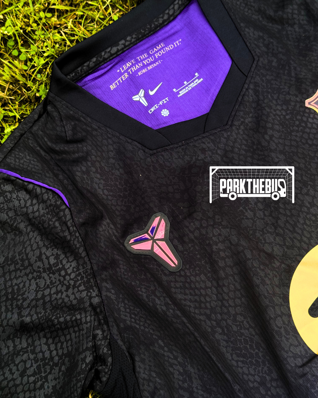 Barcelona Away 26/27 Stadium Kit