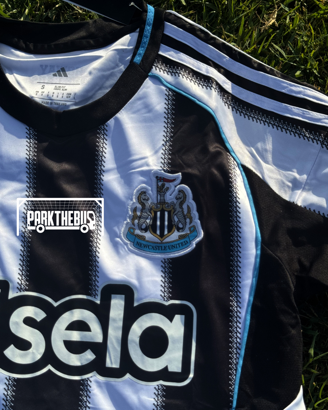 Newcastle Home 25/26 - Stadium Kit