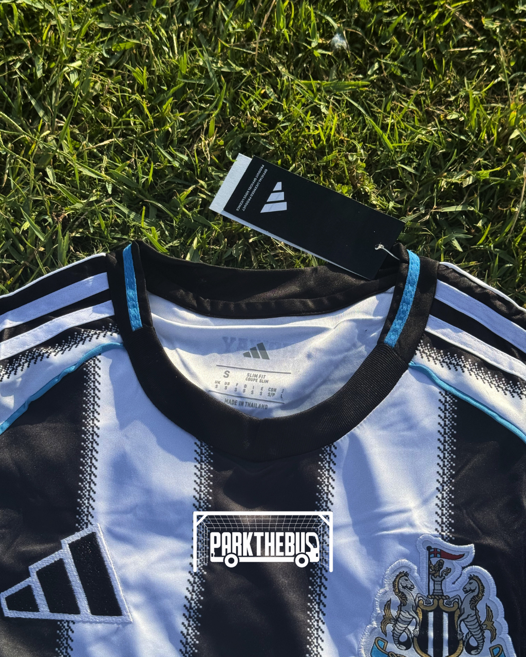 Newcastle Home 25/26 - Stadium Kit