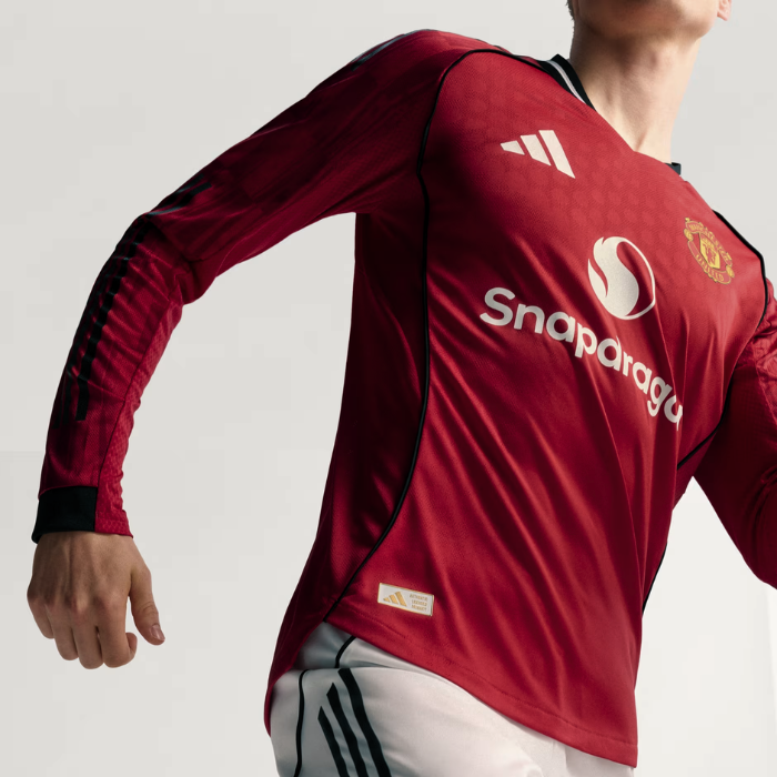 Man United Home 25-26 - (Full Sleeves) Players Version