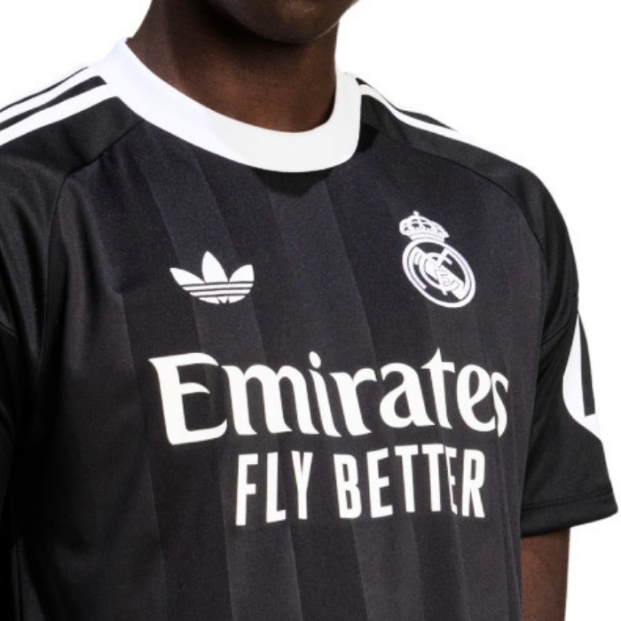 Real Madrid Goalkeeper 2025-26 - Players Version